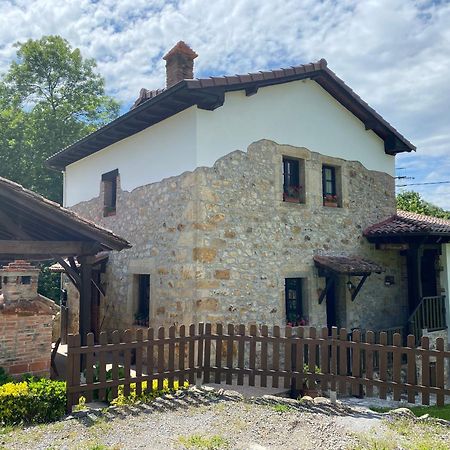 Apartamentos Rurales La Caviana Onís Екстериор снимка