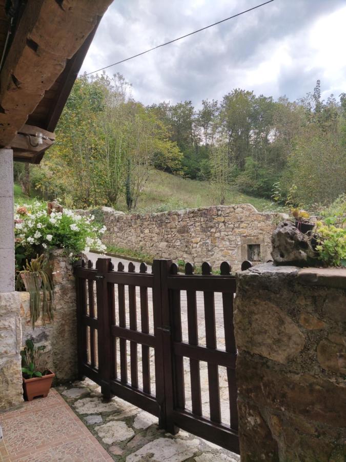 Apartamentos Rurales La Caviana Onís Екстериор снимка