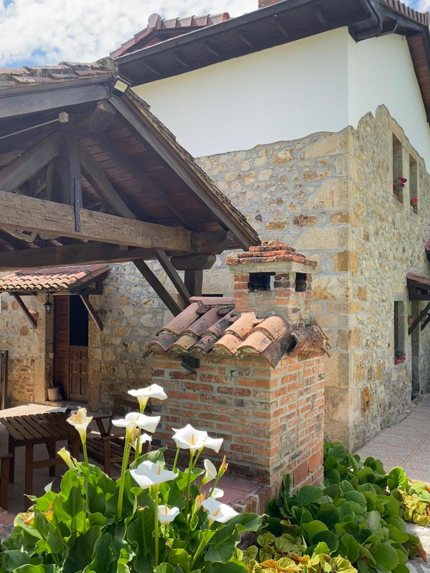Apartamentos Rurales La Caviana Onís Екстериор снимка