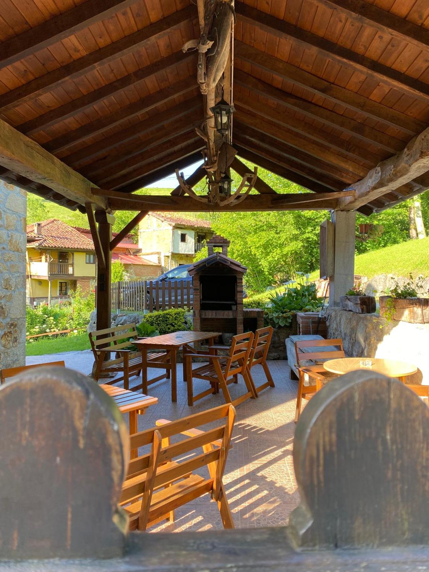 Apartamentos Rurales La Caviana Onís Екстериор снимка