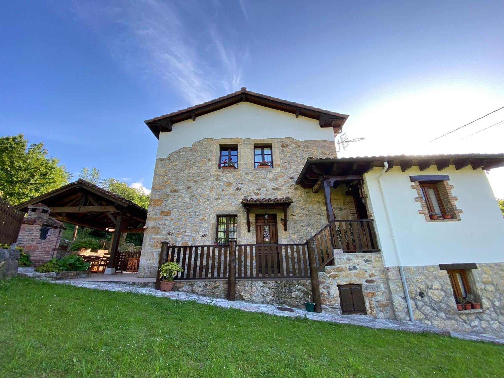 Apartamentos Rurales La Caviana Onís Екстериор снимка
