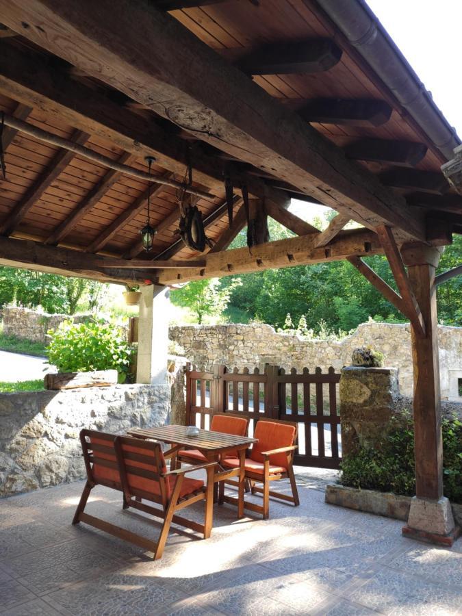 Apartamentos Rurales La Caviana Onís Екстериор снимка